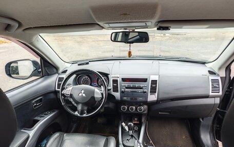 Mitsubishi Outlander III рестайлинг 3, 2008 год, 1 190 000 рублей, 2 фотография