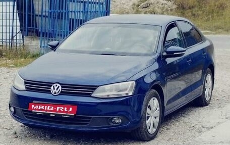 Volkswagen Jetta VI, 2012 год, 1 090 000 рублей, 2 фотография