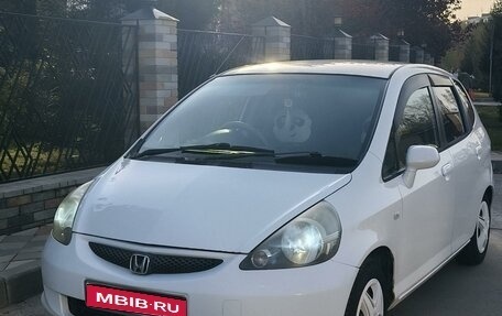 Honda Fit III, 2005 год, 570 000 рублей, 1 фотография