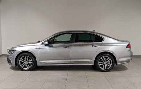 Volkswagen Passat B8 рестайлинг, 2018 год, 2 500 000 рублей, 8 фотография