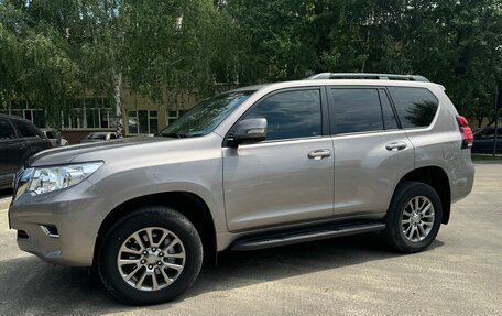 Toyota Land Cruiser Prado 150 рестайлинг 2, 2020 год, 5 530 000 рублей, 4 фотография