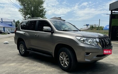 Toyota Land Cruiser Prado 150 рестайлинг 2, 2020 год, 5 530 000 рублей, 3 фотография