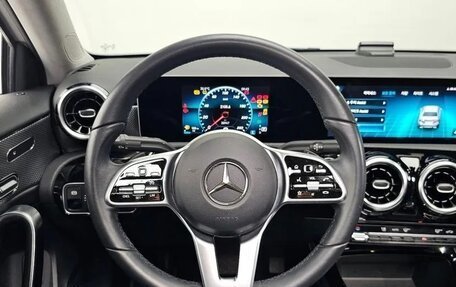 Mercedes-Benz A-Класс, 2020 год, 2 450 000 рублей, 10 фотография