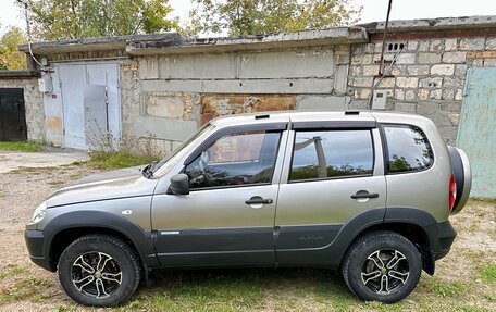 Chevrolet Niva I рестайлинг, 2015 год, 750 000 рублей, 2 фотография