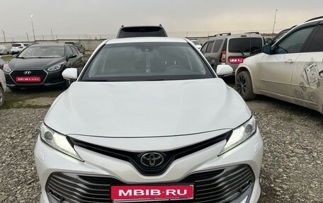 Toyota Camry, 2018 год, 2 950 000 рублей, 1 фотография