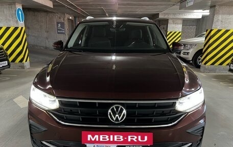 Volkswagen Tiguan II, 2021 год, 3 299 000 рублей, 2 фотография