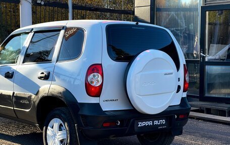 Chevrolet Niva I рестайлинг, 2018 год, 839 000 рублей, 7 фотография