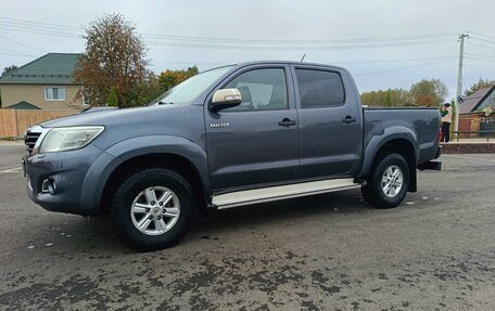 Toyota Hilux VII, 2013 год, 2 250 000 рублей, 2 фотография