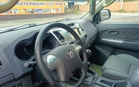 Toyota Hilux VII, 2013 год, 2 250 000 рублей, 15 фотография