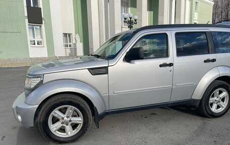 Dodge Nitro, 2008 год, 1 590 000 рублей, 3 фотография