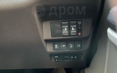 Honda Freed II, 2017 год, 1 650 000 рублей, 3 фотография