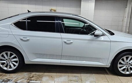 Skoda Superb III рестайлинг, 2019 год, 3 150 000 рублей, 19 фотография