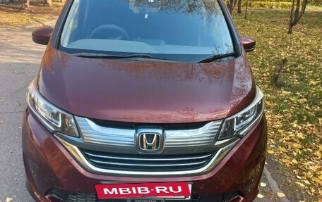 Honda Freed II, 2017 год, 1 650 000 рублей, 13 фотография