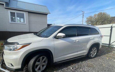 Toyota Highlander III, 2014 год, 2 980 000 рублей, 4 фотография