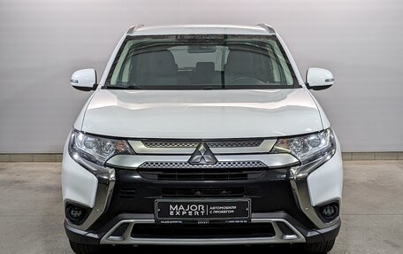 Mitsubishi Outlander III рестайлинг 3, 2021 год, 2 650 000 рублей, 2 фотография