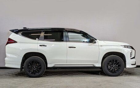 Mitsubishi Montero Sport, 2022 год, 4 800 000 рублей, 4 фотография