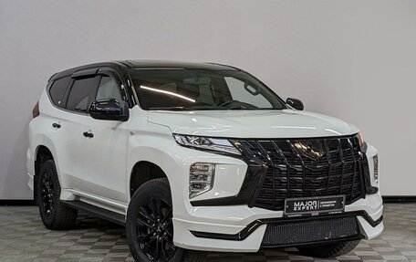 Mitsubishi Montero Sport, 2022 год, 4 800 000 рублей, 3 фотография