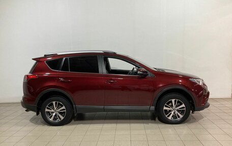 Toyota RAV4, 2017 год, 2 290 000 рублей, 6 фотография