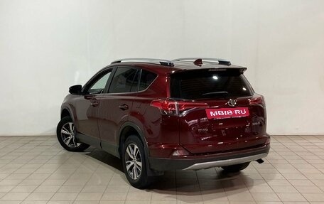 Toyota RAV4, 2017 год, 2 290 000 рублей, 3 фотография