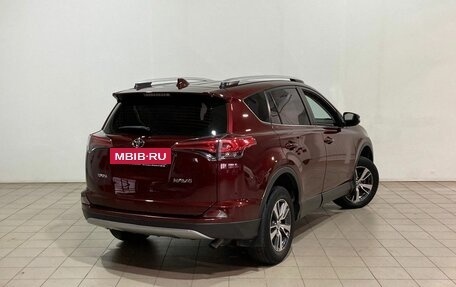 Toyota RAV4, 2017 год, 2 290 000 рублей, 4 фотография