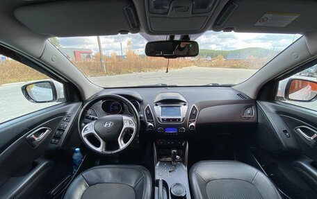 Hyundai ix35 I рестайлинг, 2012 год, 1 300 000 рублей, 11 фотография