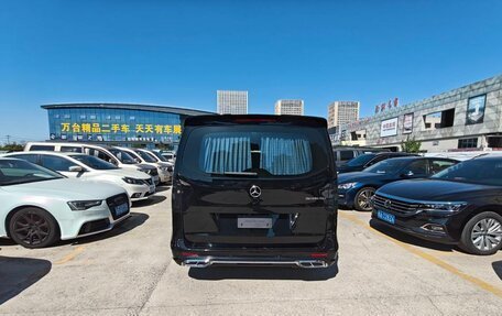 Mercedes-Benz Vito, 2023 год, 8 400 000 рублей, 5 фотография