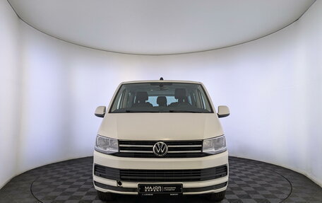 Volkswagen Caravelle T6 рестайлинг, 2019 год, 2 750 000 рублей, 2 фотография