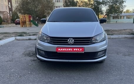 Volkswagen Polo VI (EU Market), 2015 год, 900 000 рублей, 1 фотография