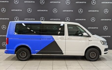 Volkswagen Caravelle T6 рестайлинг, 2019 год, 2 700 000 рублей, 4 фотография