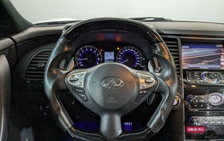 Infiniti QX70, 2015 год, 2 500 000 рублей, 22 фотография