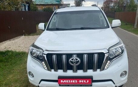 Toyota Land Cruiser Prado 150 рестайлинг 2, 2014 год, 3 450 000 рублей, 3 фотография