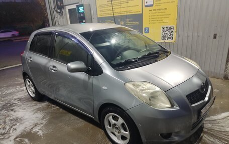 Toyota Yaris III рестайлинг, 2008 год, 750 000 рублей, 3 фотография