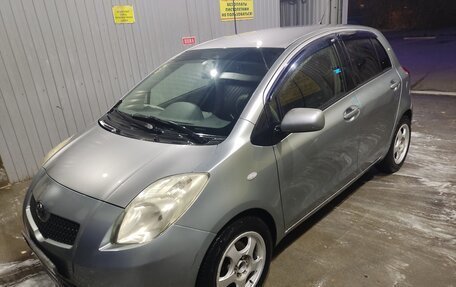 Toyota Yaris III рестайлинг, 2008 год, 750 000 рублей, 2 фотография