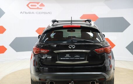 Infiniti QX70, 2013 год, 2 390 000 рублей, 6 фотография