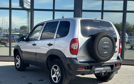 Chevrolet Niva I рестайлинг, 2010 год, 644 000 рублей, 4 фотография