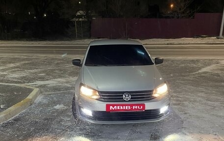 Volkswagen Polo VI (EU Market), 2015 год, 900 000 рублей, 5 фотография