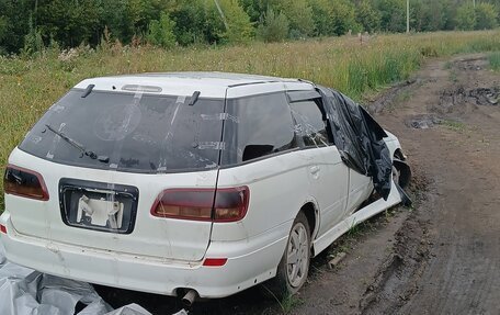 Nissan Avenir II, 2001 год, 120 000 рублей, 2 фотография