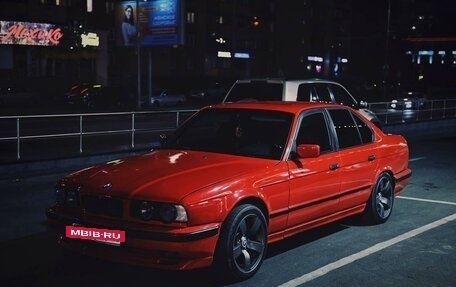 BMW 5 серия, 1995 год, 900 000 рублей, 3 фотография