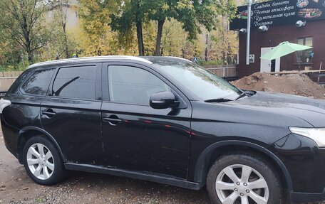 Mitsubishi Outlander III рестайлинг 3, 2014 год, 1 650 000 рублей, 20 фотография