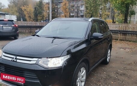 Mitsubishi Outlander III рестайлинг 3, 2014 год, 1 650 000 рублей, 22 фотография