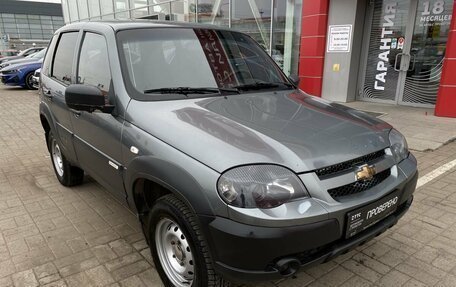 Chevrolet Niva I рестайлинг, 2017 год, 781 000 рублей, 3 фотография