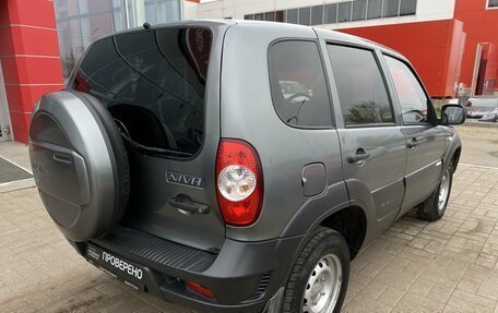 Chevrolet Niva I рестайлинг, 2017 год, 781 000 рублей, 5 фотография