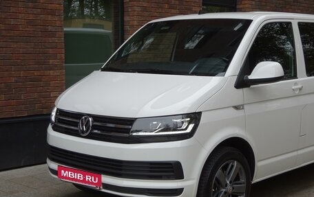 Volkswagen Caravelle T6 рестайлинг, 2019 год, 4 200 000 рублей, 2 фотография