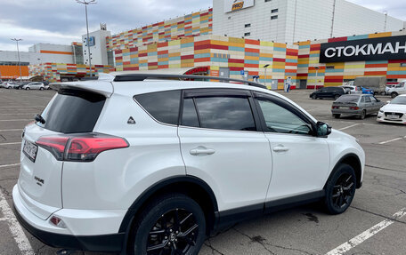 Toyota RAV4, 2019 год, 2 950 000 рублей, 4 фотография