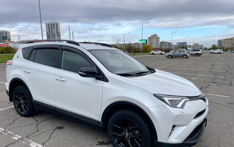 Toyota RAV4, 2019 год, 2 950 000 рублей, 6 фотография