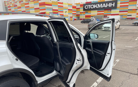 Toyota RAV4, 2019 год, 2 950 000 рублей, 13 фотография