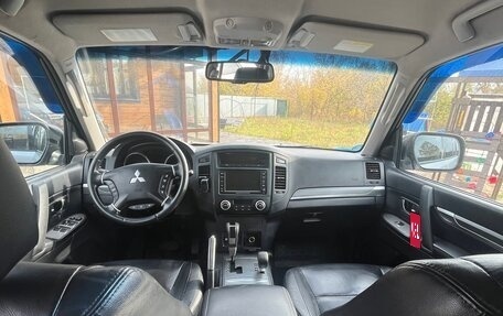 Mitsubishi Pajero IV, 2010 год, 2 400 000 рублей, 11 фотография