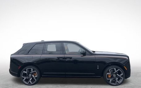 Rolls-Royce Cullinan, 2024 год, 10 020 000 рублей, 3 фотография