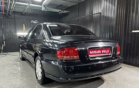 Hyundai Sonata IV рестайлинг, 2005 год, 365 000 рублей, 1 фотография