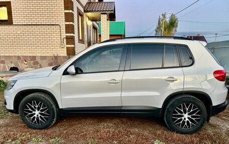 Volkswagen Tiguan I, 2011 год, 1 700 000 рублей, 4 фотография